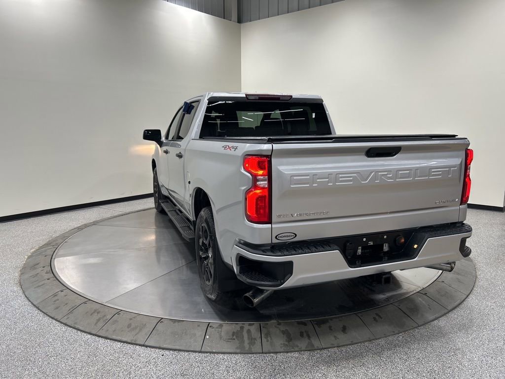 Used 2019 Chevrolet Silverado 1500 Custom w/ Trailering Package image 3