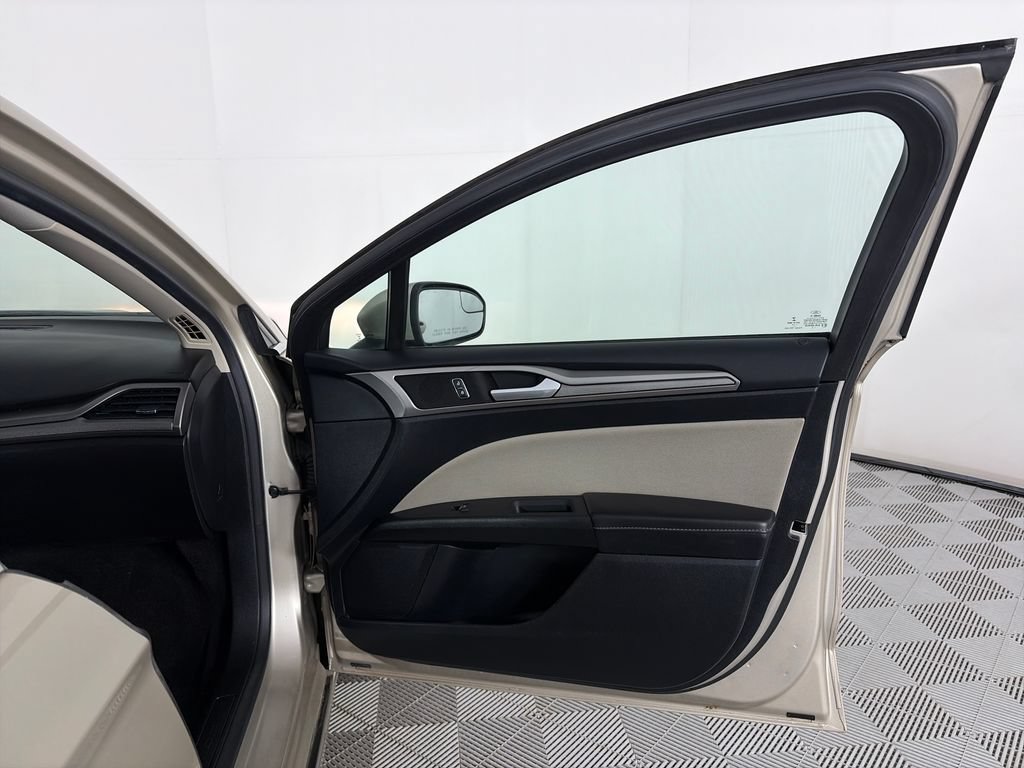 Certified 2018 Ford Fusion S FWD image 28