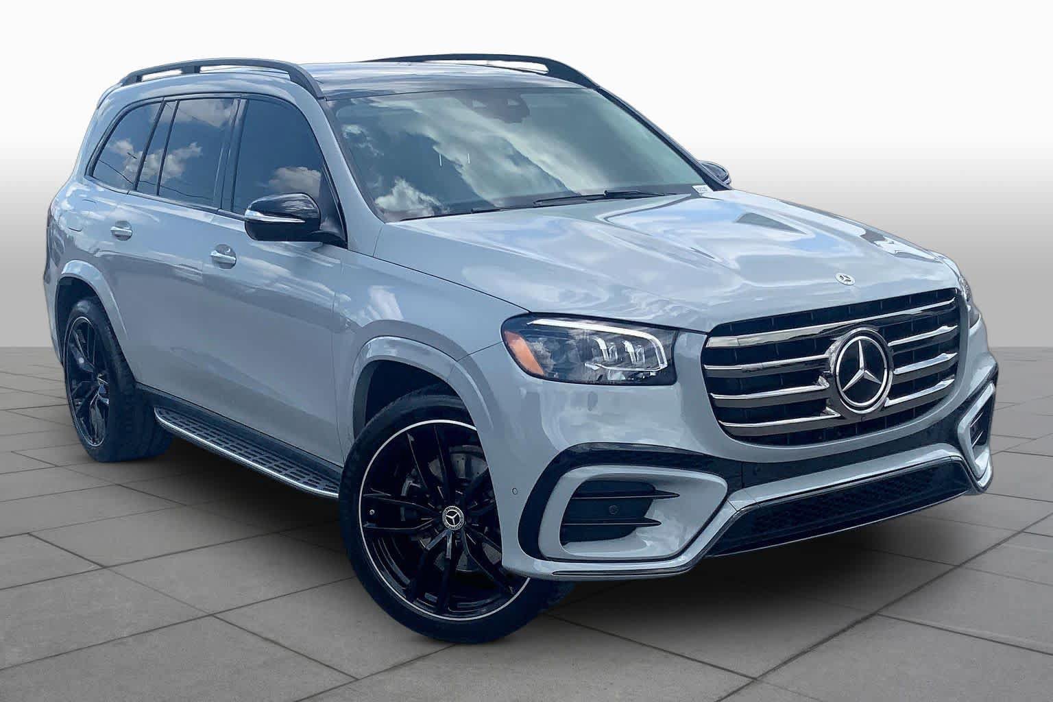 Used 2024 Mercedes-Benz GLS 450 4MATIC image 3