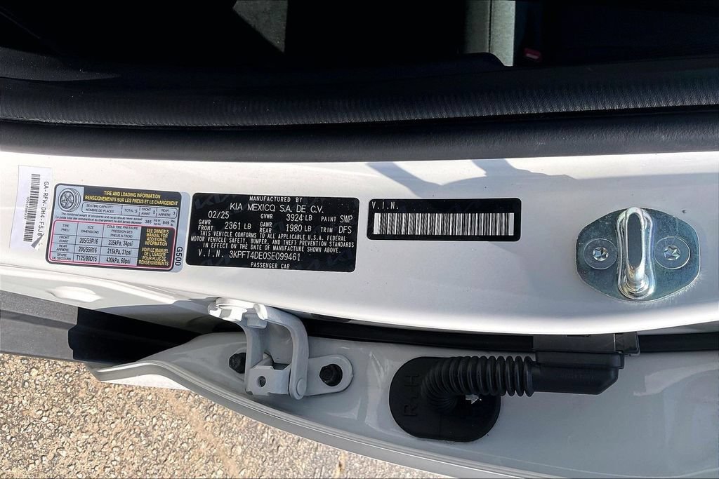 Used 2025 Kia K4 FWD image 35