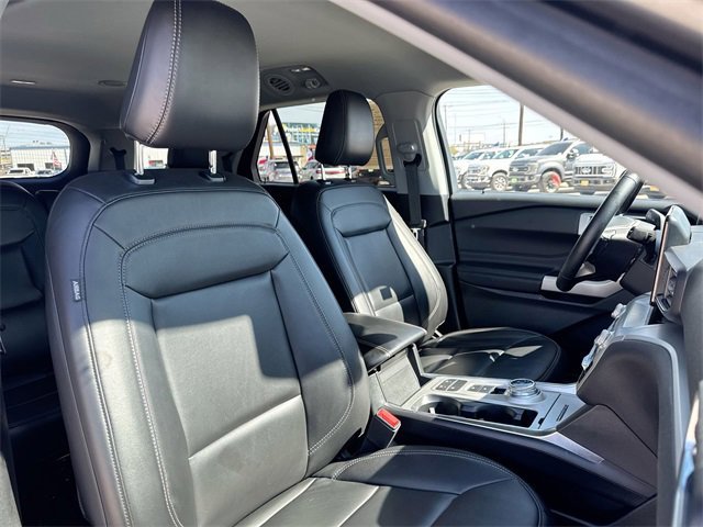 Certified 2023 Ford Explorer XLT w/ Equipment Group 202A image 32