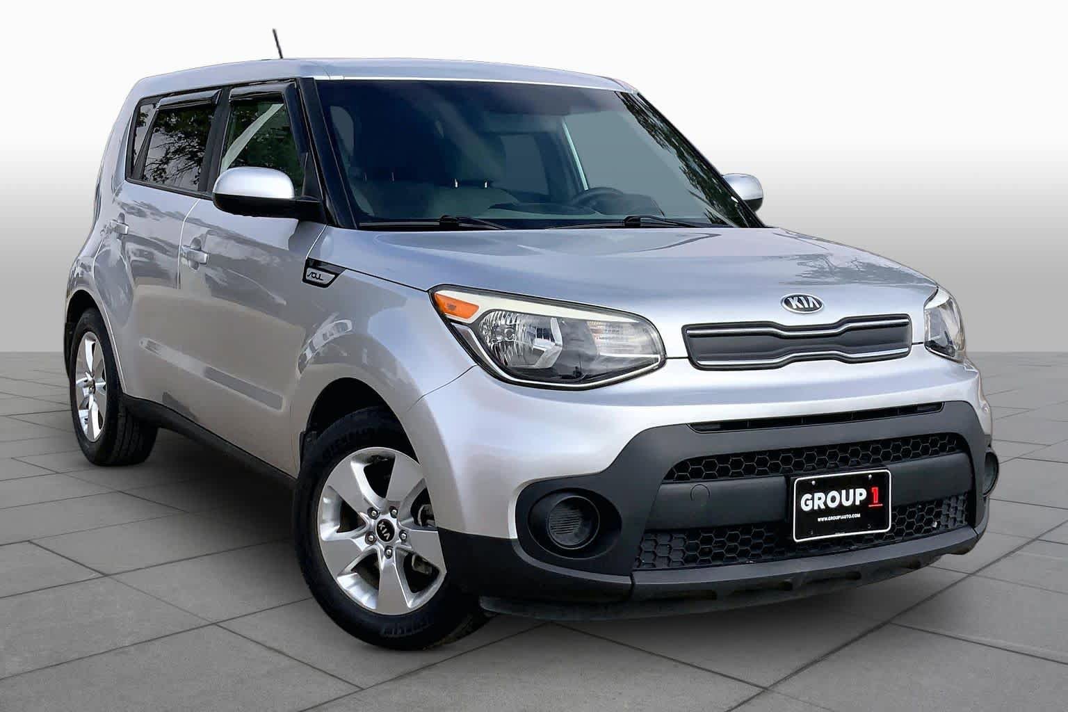 Used 2017 Kia Soul w/ Convenience Package FWD image 3