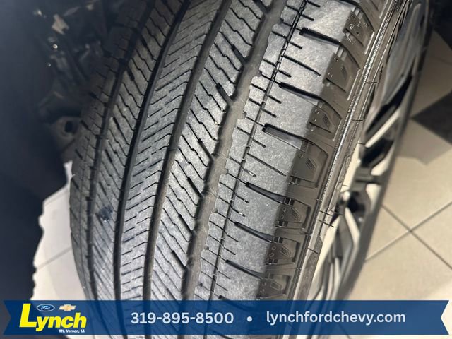 Certified 2025 Ford Expedition Platinum w/ Driver's Package AWD/4WD image 36