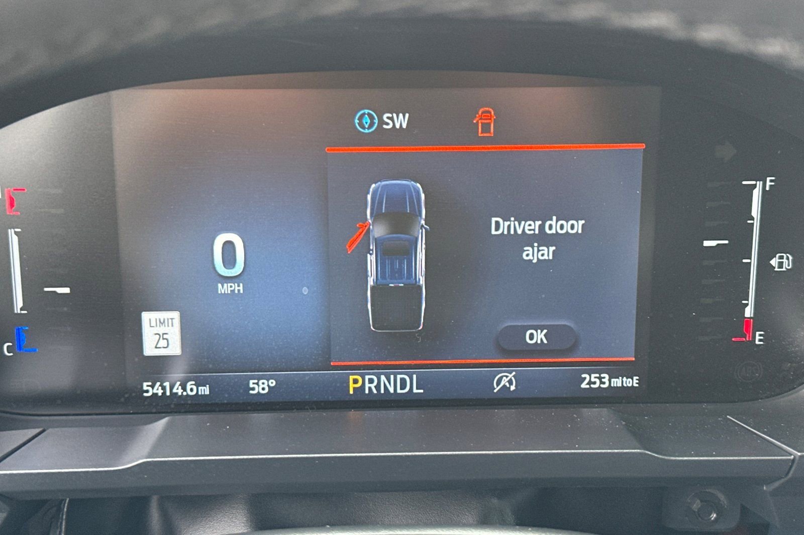 Certified 2025 Ford Maverick Lariat w/ Black Appearance Package image 25