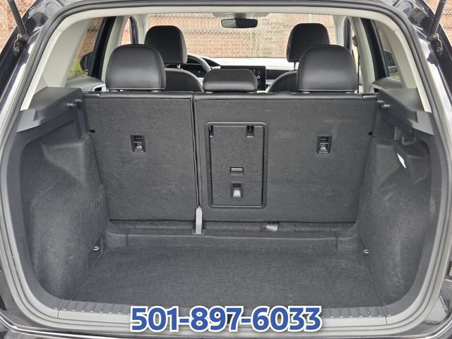 Used 2025 Volkswagen Taos SE FWD image 13