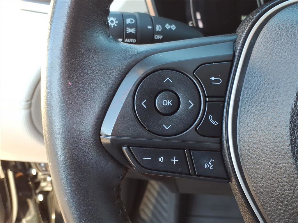 Used 2023 Toyota Corolla Cross XLE image 24