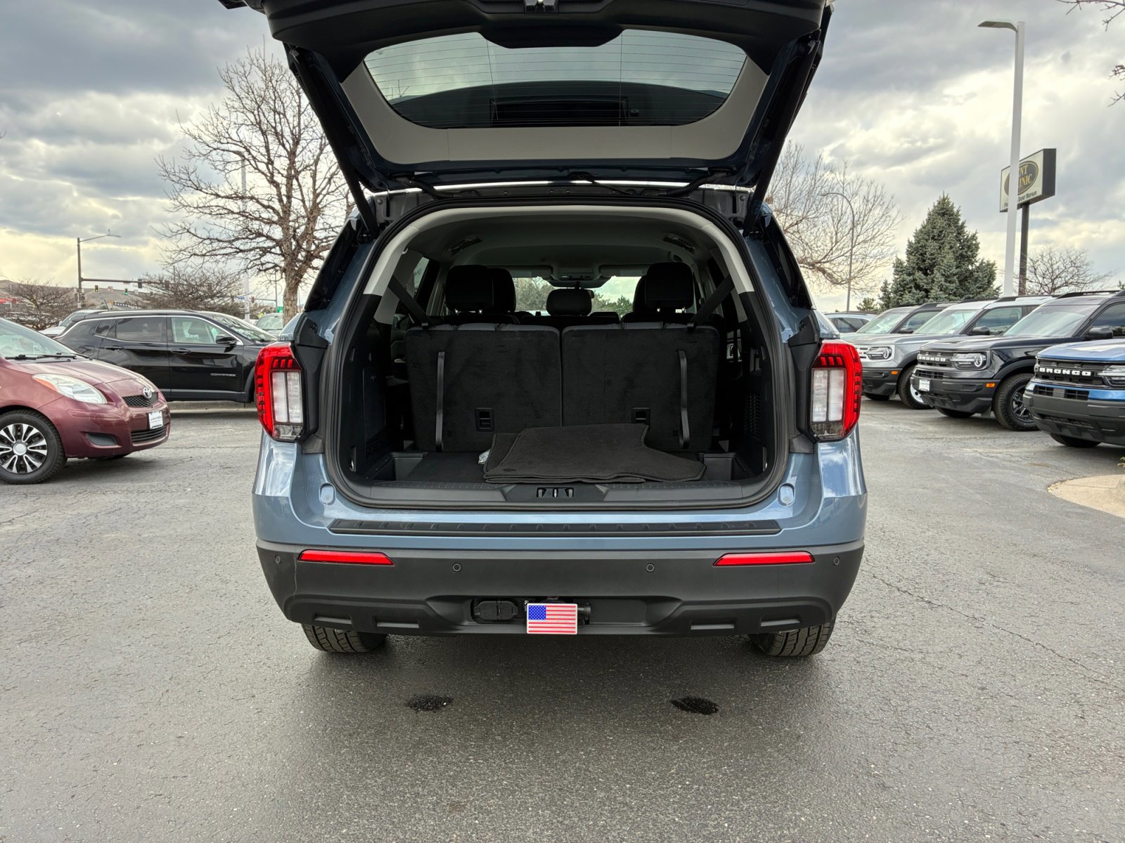 Certified 2025 Ford Explorer Active AWD/4WD image 31
