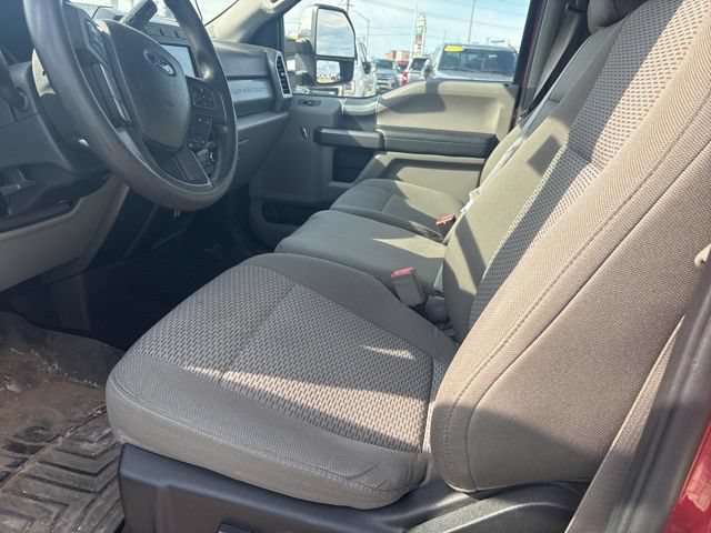 Certified 2019 Ford F250 XLT w/ XLT Premium Package AWD/4WD image 6