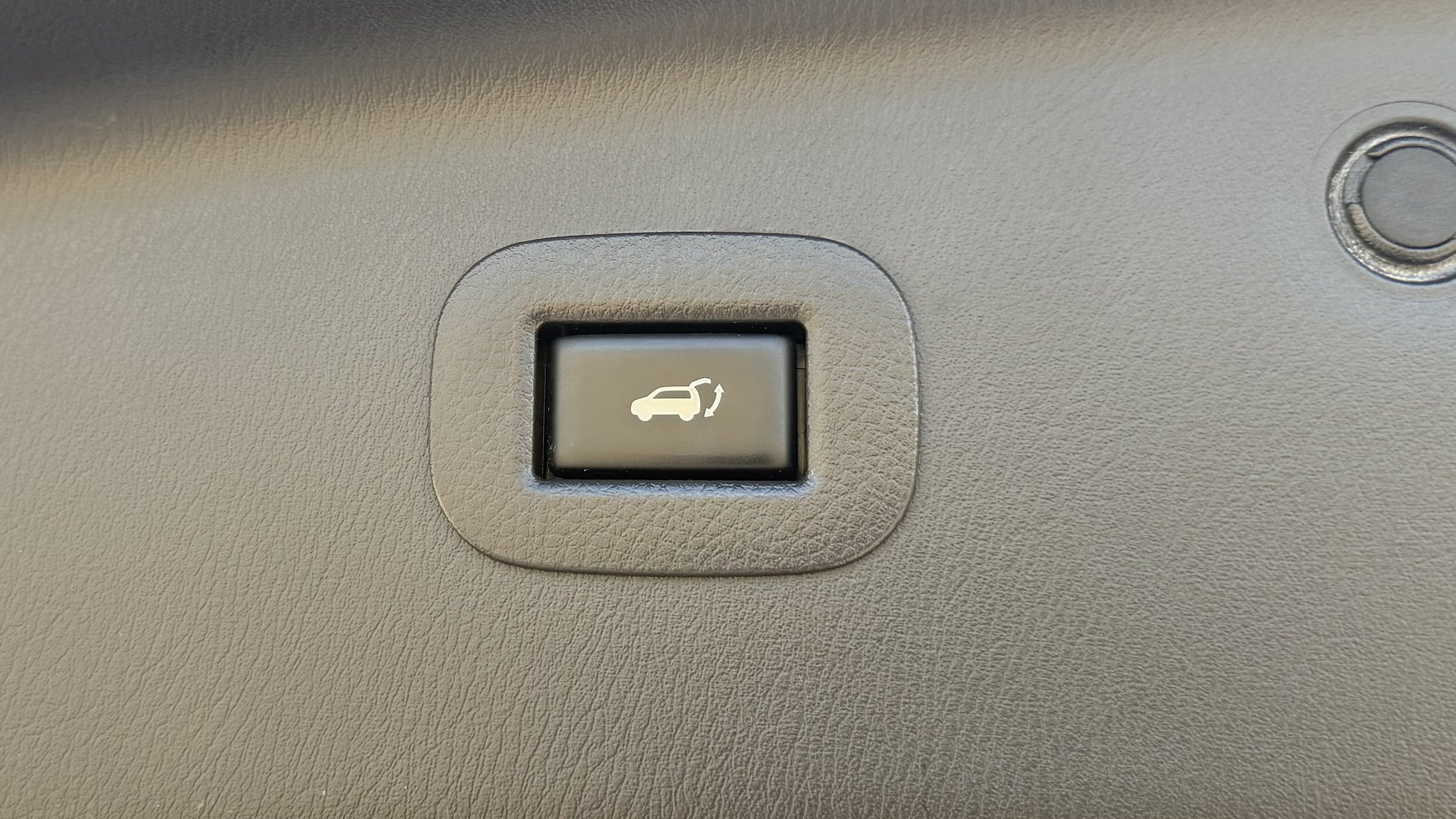 Used 2017 Nissan Armada Platinum AWD/4WD image 9