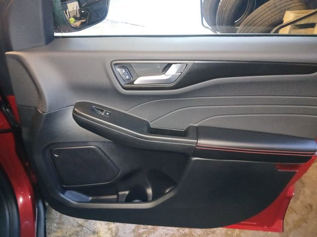 Certified 2022 Ford Escape SEL w/ SEL Stealth AWD Package image 48