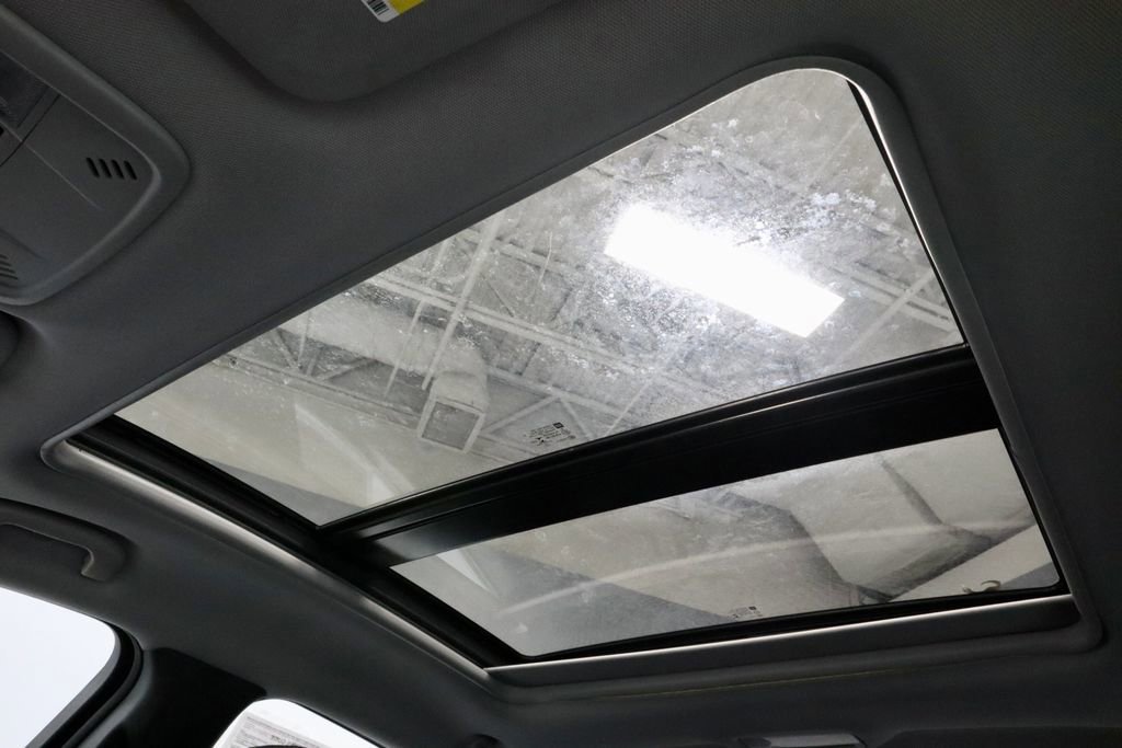 Used 2023 Chevrolet Malibu LT image 26