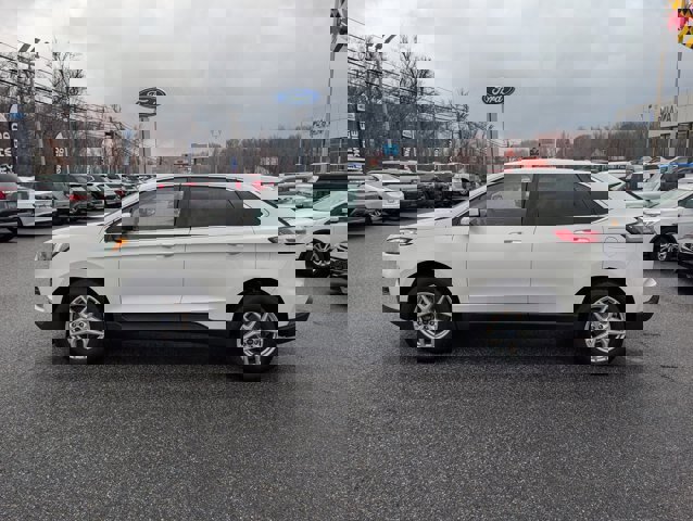 Certified 2022 Ford Edge SEL w/ Convenience Package AWD/4WD image 2