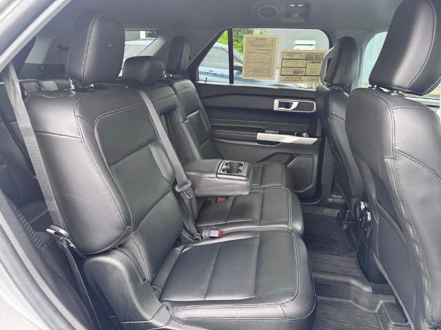 Certified 2022 Ford Explorer XLT w/ Equipment Group 202A RWD image 22