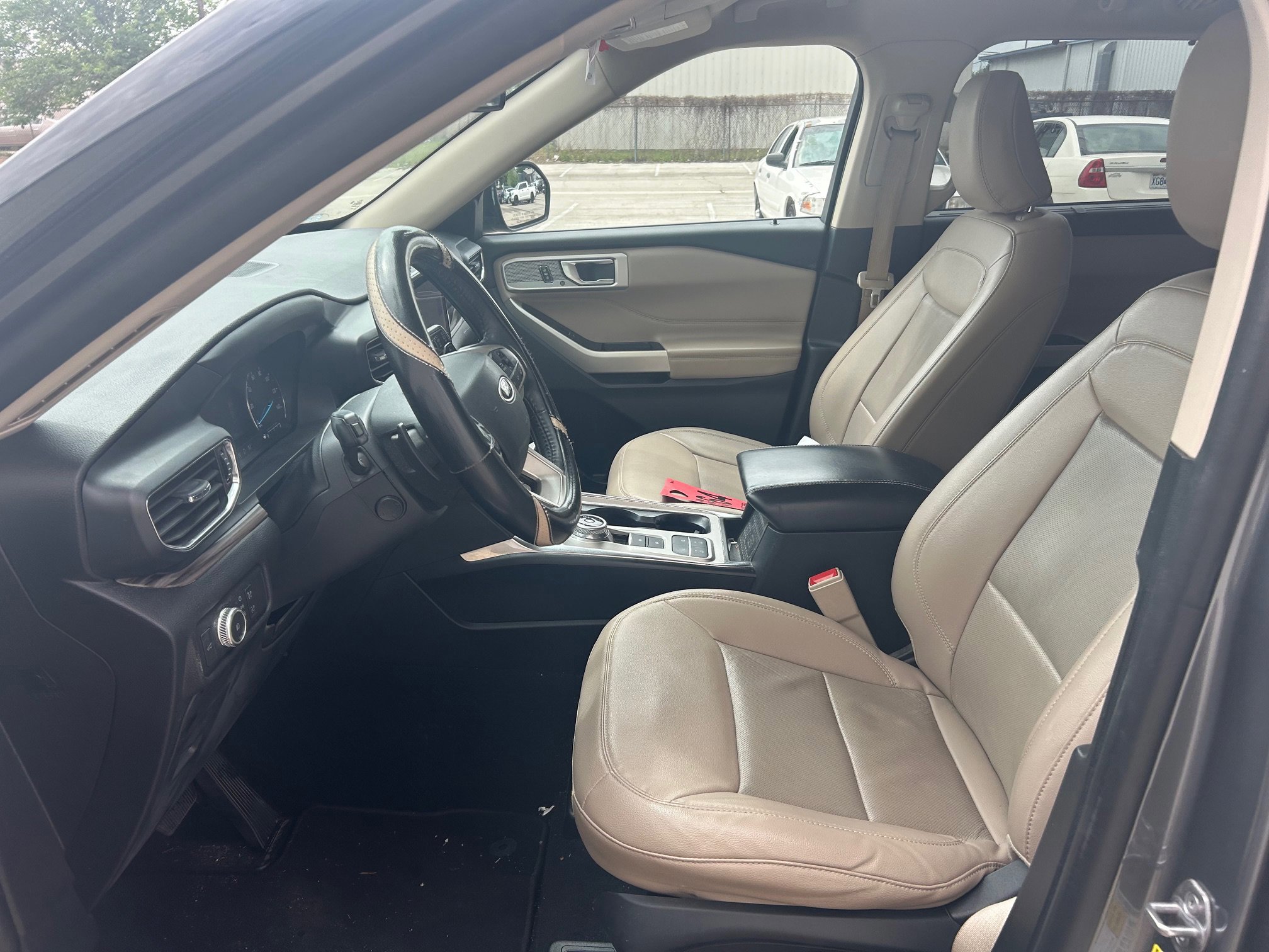 Certified 2021 Ford Explorer Limited w/ Equipment Group 301A image 18