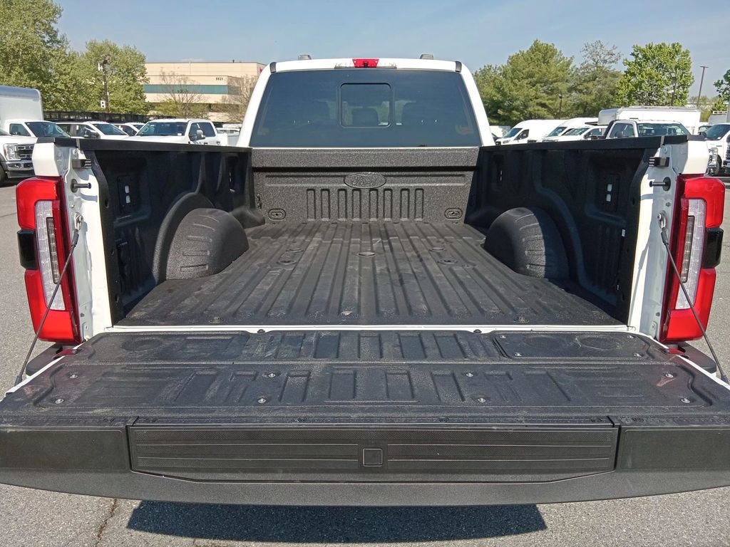 Certified 2025 Ford F350 Platinum AWD/4WD image 7