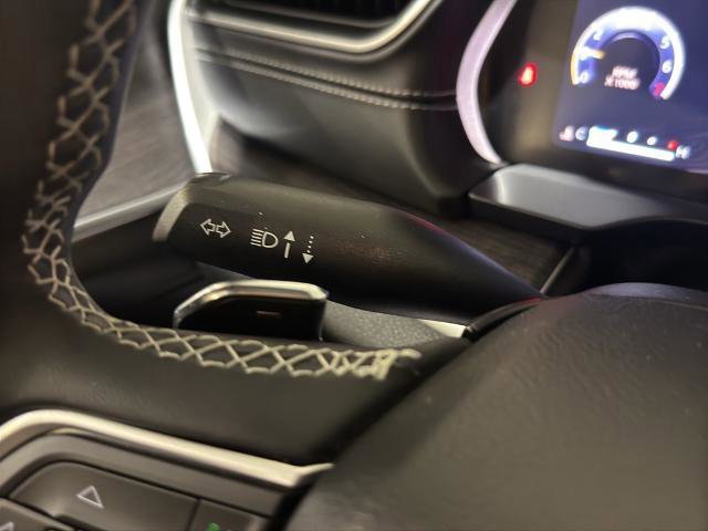 Used 2023 Jeep Grand Cherokee L Limited w/ Black Appearance Package image 21