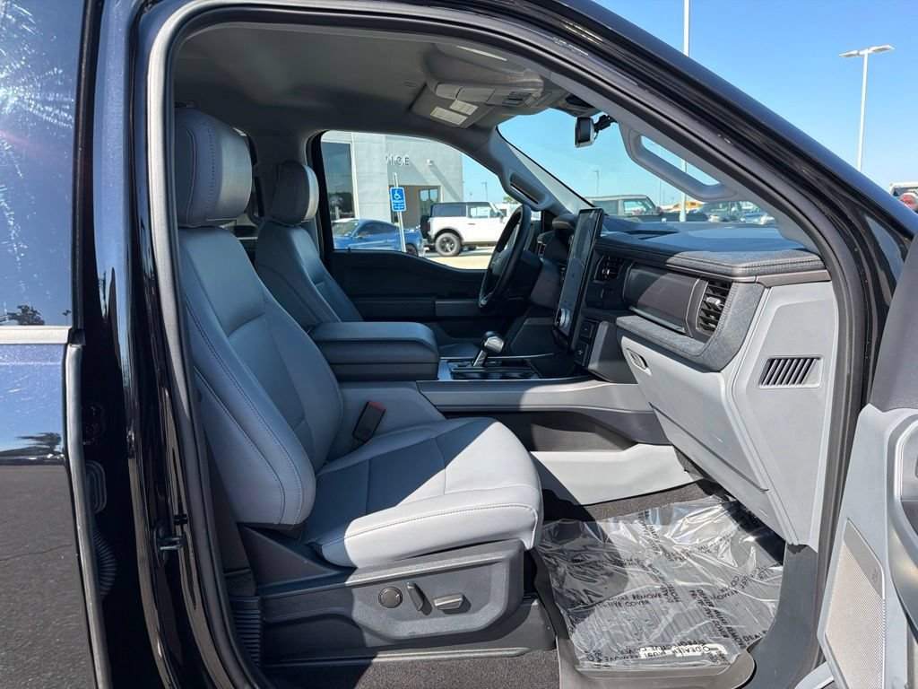 Certified 2025 Ford F150 Lightning Flash AWD/4WD image 22