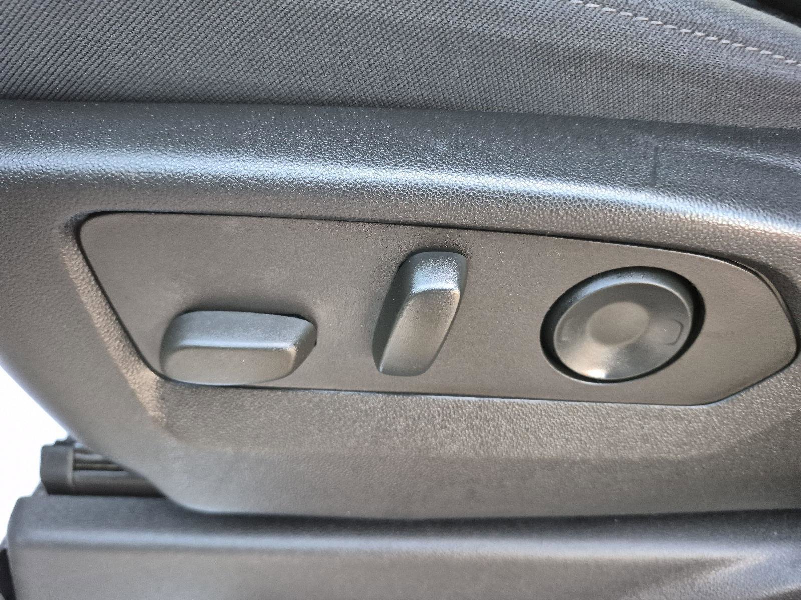 Used 2022 Chevrolet Silverado 1500 LT Trail Boss w/ Convenience Package II image 15