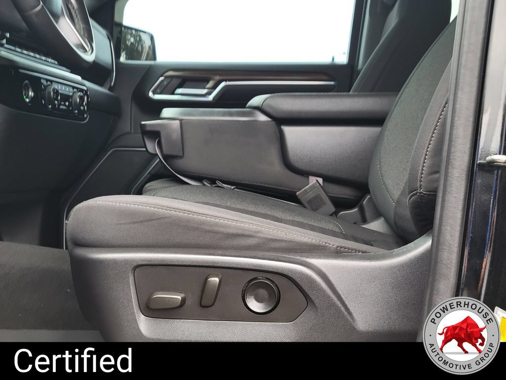 Used 2023 Chevrolet Silverado 1500 LT AWD/4WD image 23