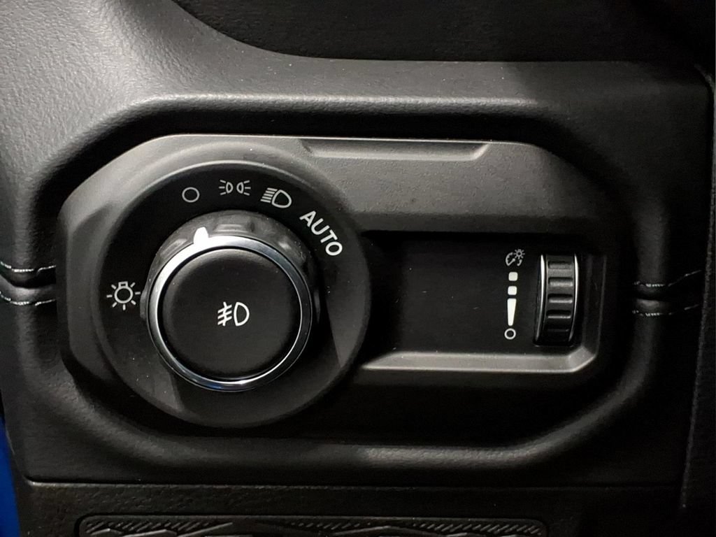 Used 2026 Jeep Wrangler Unlimited Sahara AWD/4WD image 18