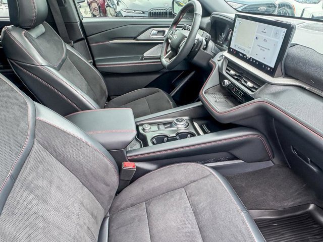 Certified 2025 Ford Explorer ST AWD/4WD image 34