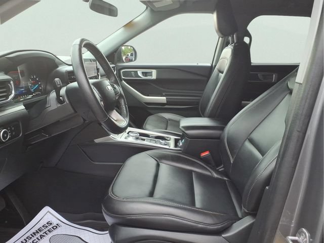 Certified 2023 Ford Explorer XLT w/ Equipment Group 202A AWD/4WD image 13