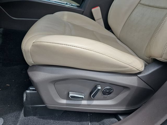 Certified 2020 Ford Explorer Platinum w/ Premium Technology Package AWD/4WD image 20