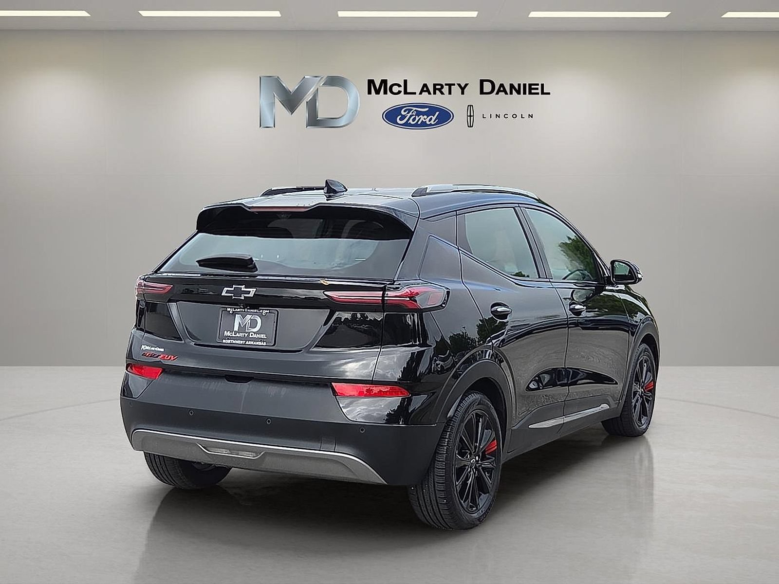 Used 2023 Chevrolet Bolt EUV Premier w/ Sun & Sound Package FWD image 5