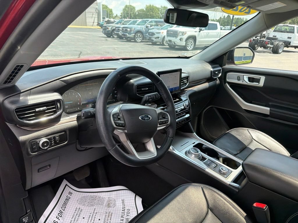 Certified 2022 Ford Explorer Limited w/ Equipment Group 301A AWD/4WD image 10