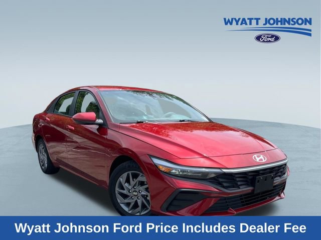 Used 2024 Hyundai Elantra SEL FWD image 1