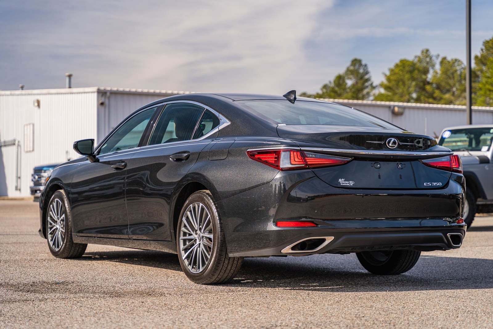 Used 2023 Lexus ES 350 w/ Premium Package image 3