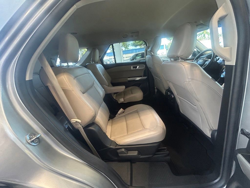 Certified 2023 Ford Explorer Limited w/ Equipment Group 301A image 32