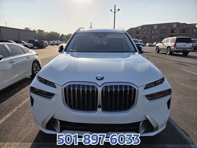 Used 2024 BMW X7 xDrive40i AWD/4WD image 2
