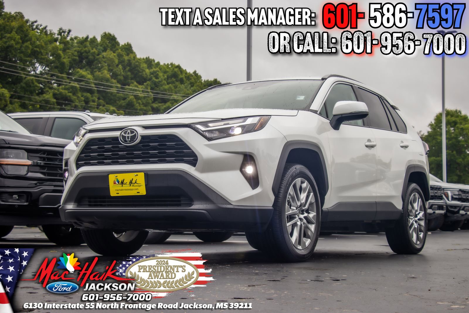 Used 2024 Toyota RAV4 XLE Premium FWD image 3