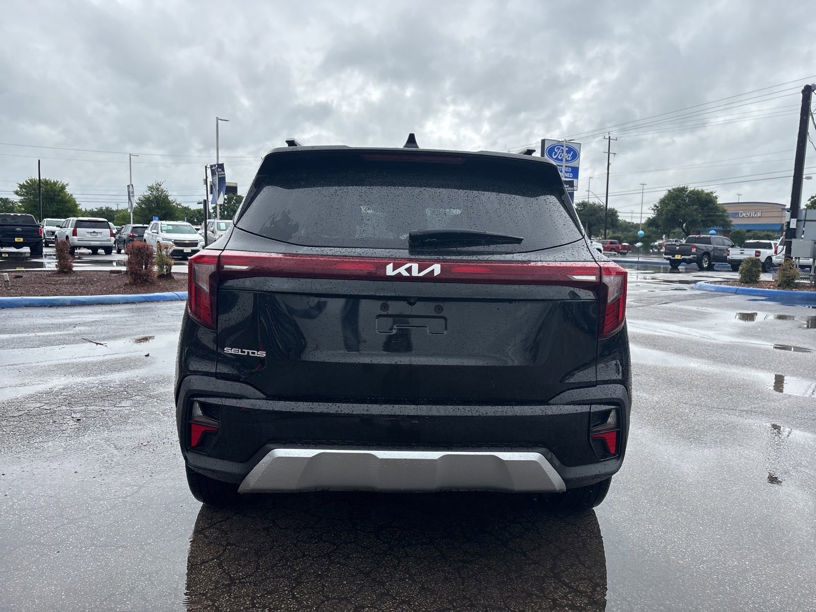 Used 2024 Kia Seltos S FWD image 4