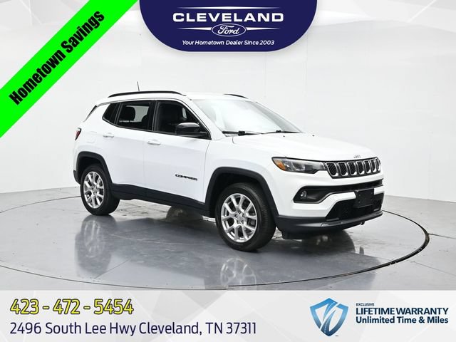Used 2023 Jeep Compass Latitude AWD/4WD image 1