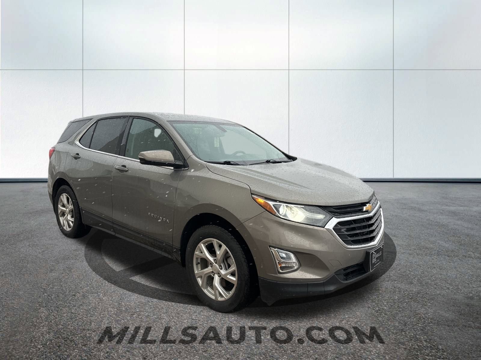 Used 2018 Chevrolet Equinox LT image 3