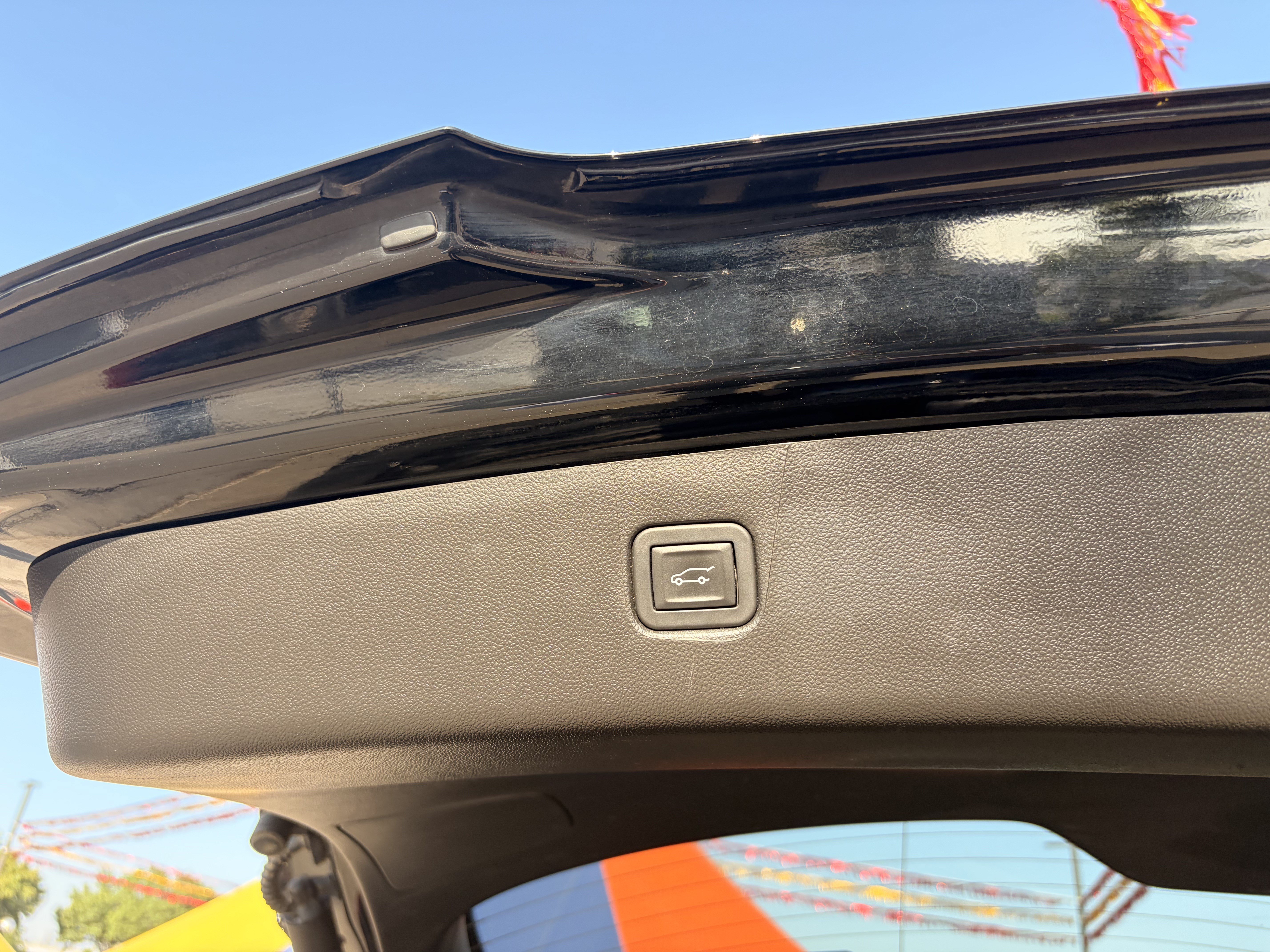 Used 2025 Chevrolet Blazer RS FWD image 24