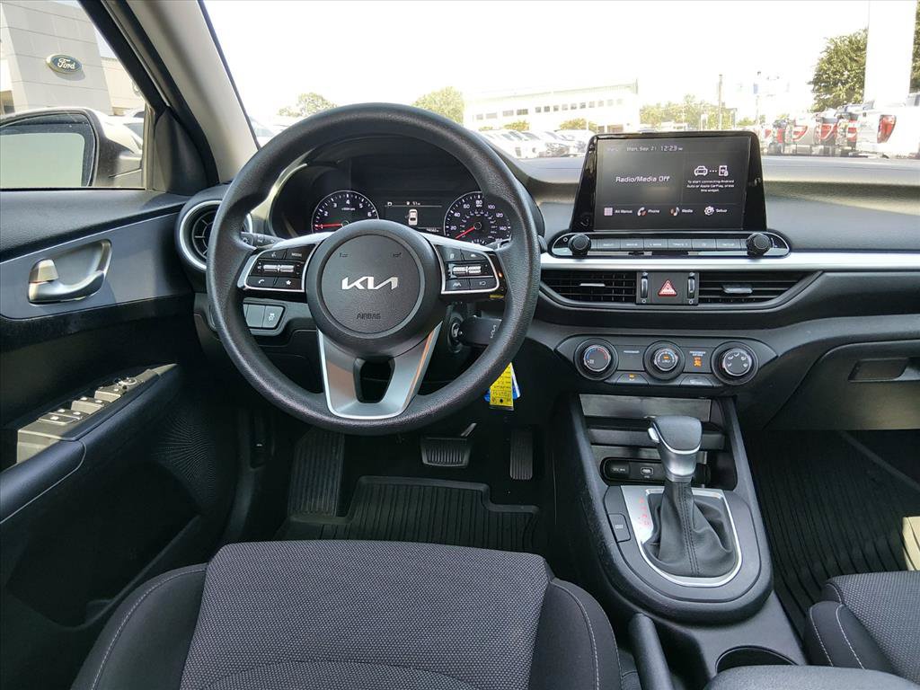 Used 2024 Kia Forte LXS FWD image 11