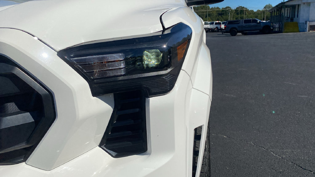 Used 2024 Toyota Tacoma SR RWD image 9