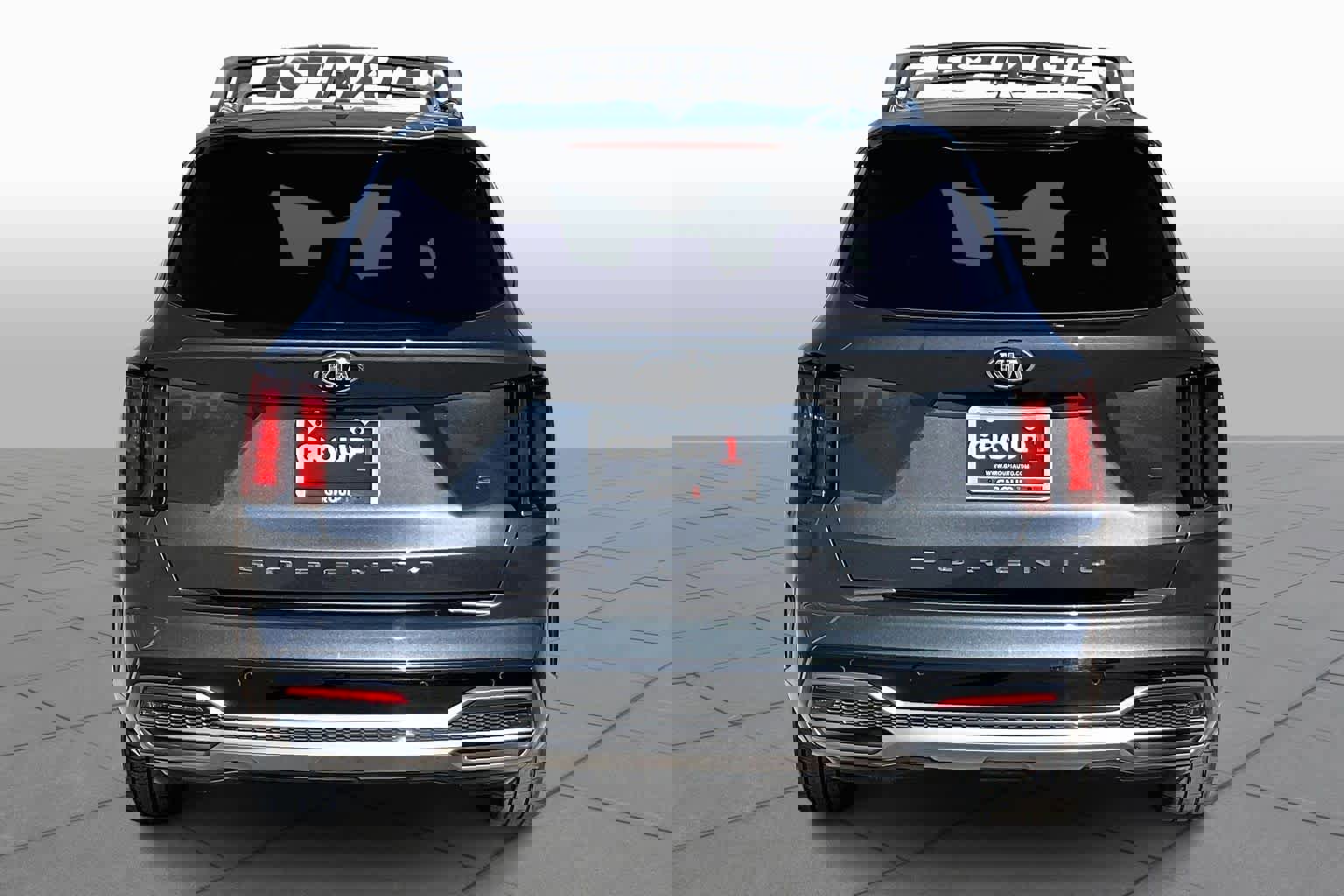 Used 2021 Kia Sorento S image 4