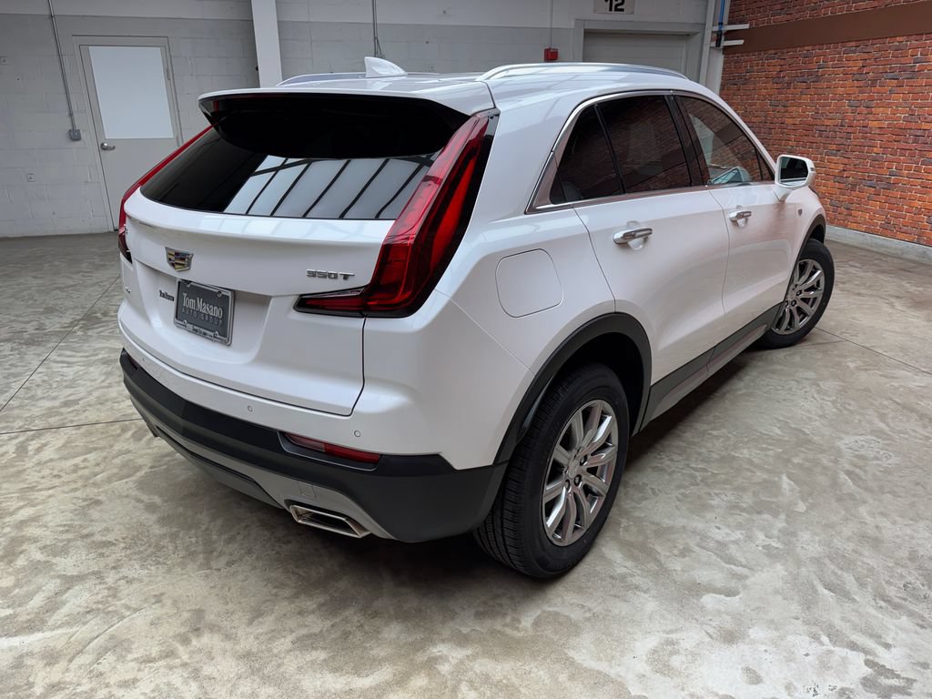 Used 2021 Cadillac XT4 Premium Luxury AWD/4WD image 4