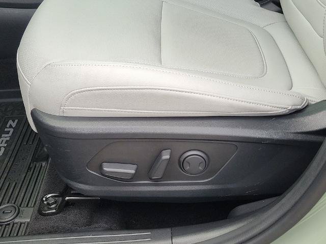 Used 2025 Hyundai Santa Cruz SEL FWD image 21