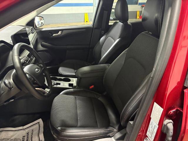 Certified 2024 Ford Escape SE image 11