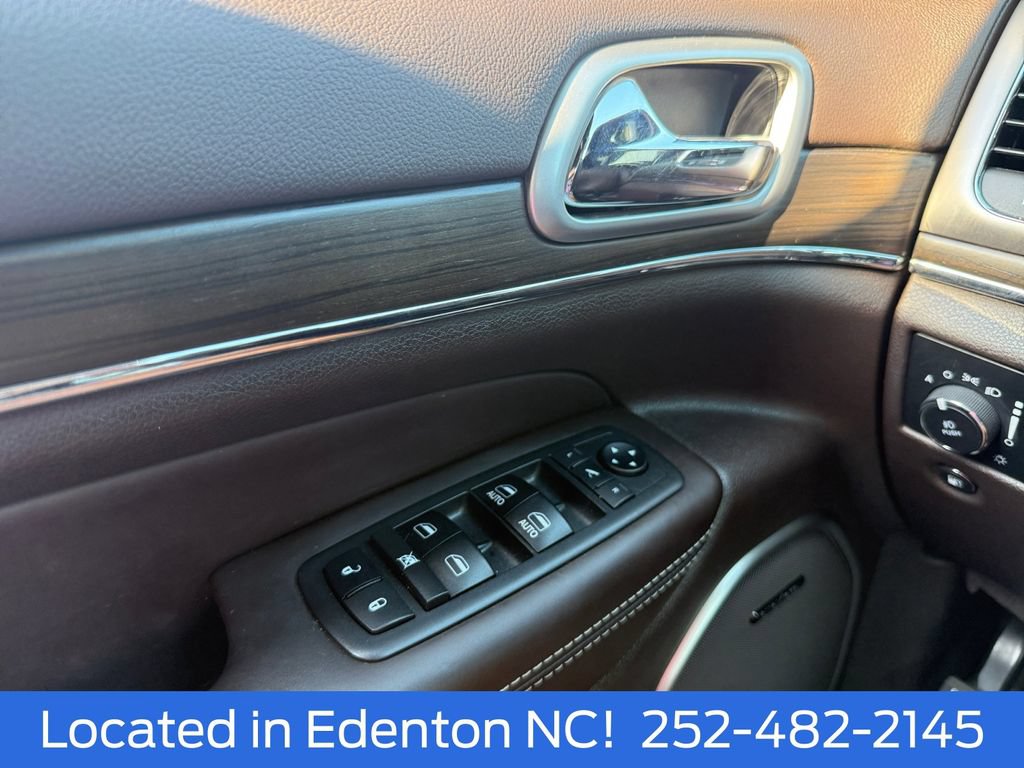 Used 2018 Jeep Grand Cherokee Overland AWD/4WD image 22