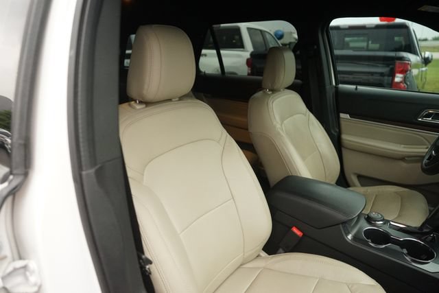 Certified 2018 Ford Explorer Limited AWD/4WD image 21