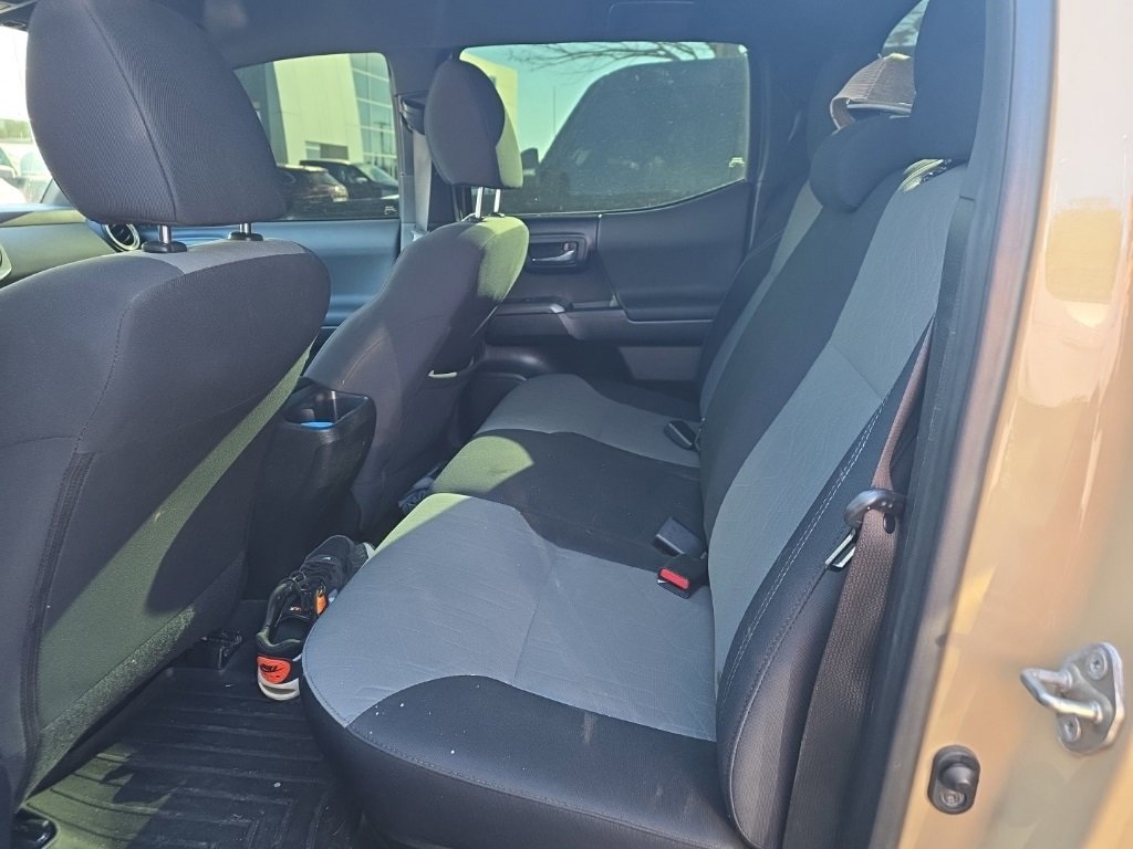 Used 2020 Toyota Tacoma TRD Off-Road image 10