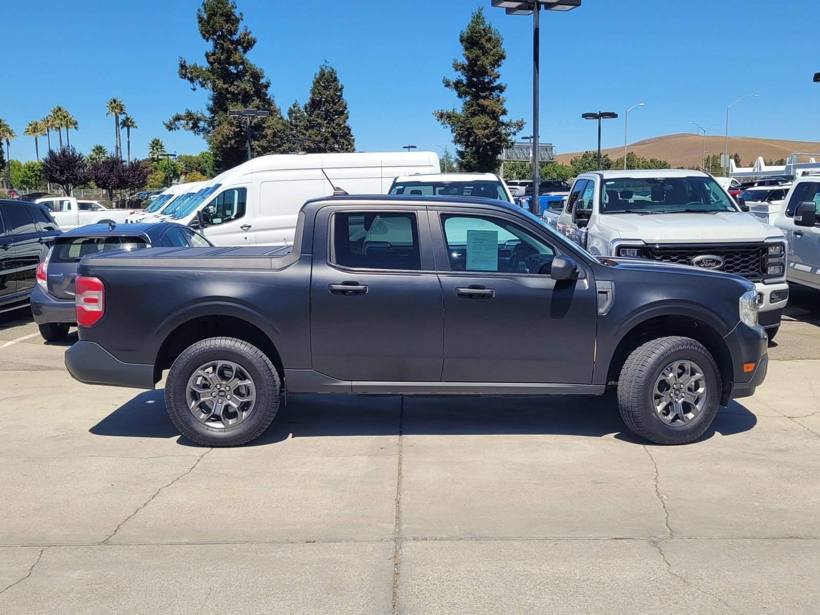 Certified 2022 Ford Maverick XLT FWD image 3