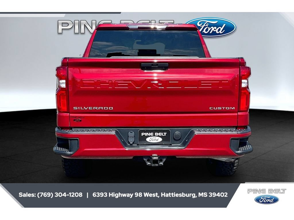 Used 2020 Chevrolet Silverado 1500 Custom w/ Custom Value Package AWD/4WD image 4