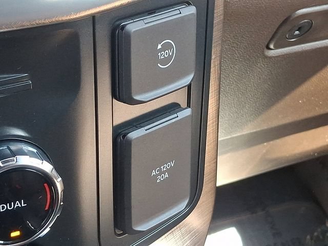 Certified 2025 Ford F150 King Ranch AWD/4WD image 28